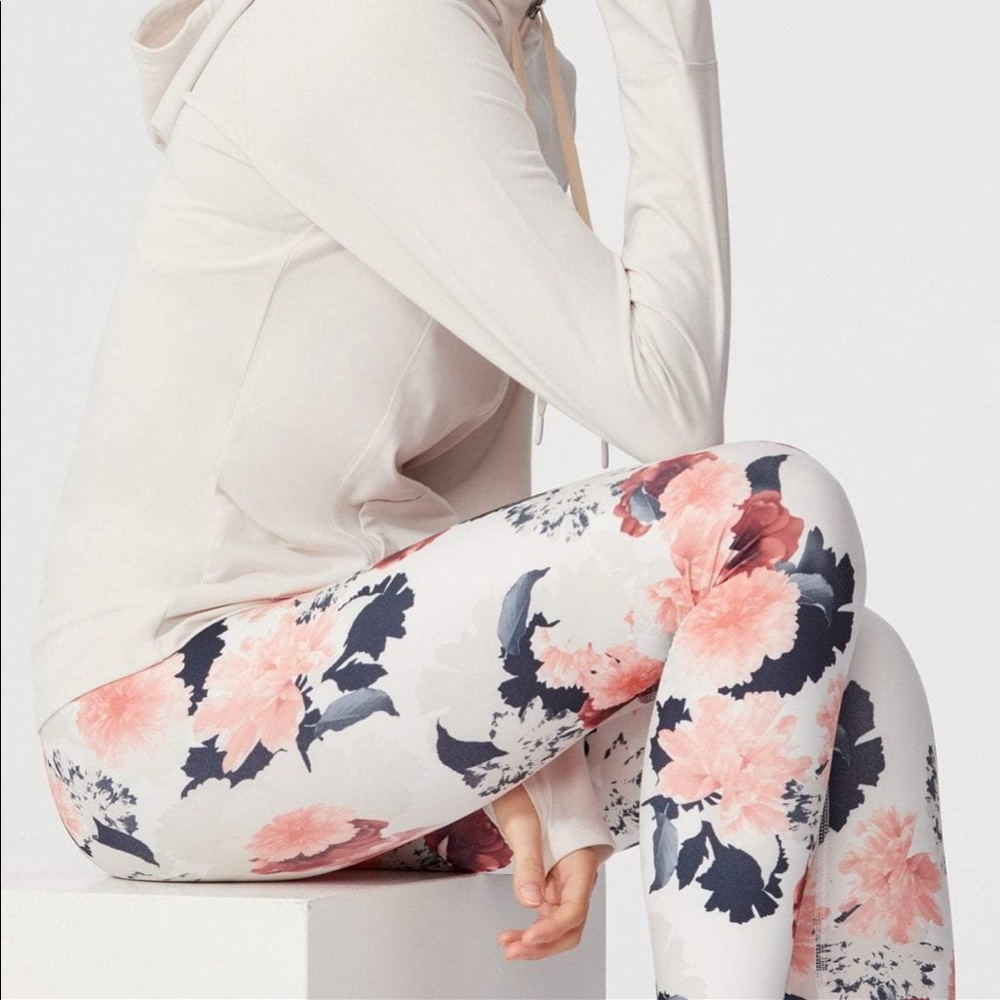 Ellie Cupid’s Kiss yoga pants.